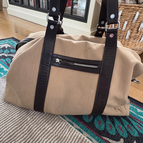Tumi Duffle tan with leather straps - Picture 2 of 11